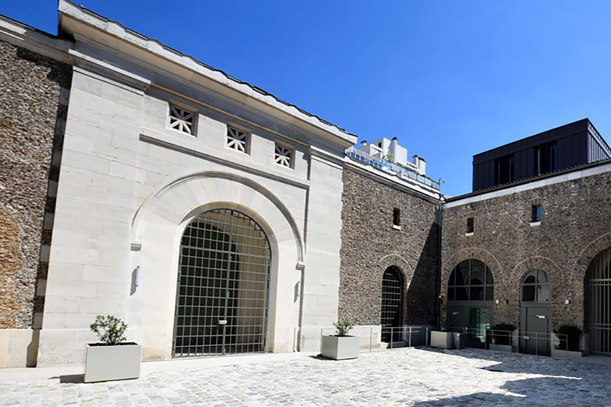 Réhabilitation de la Prison de la Santé Enduits à la chaux naturelle pour bâtiment ancien Mortiers Tilia 2-RS