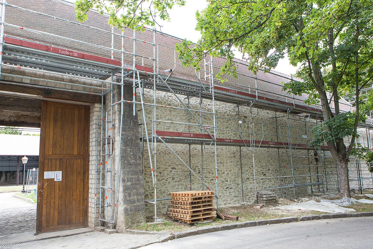 Rénovation corps de ferme en restaurant étoilé Enduits chaux naturelle bâti ancien Mortiers Tilia 3-RS