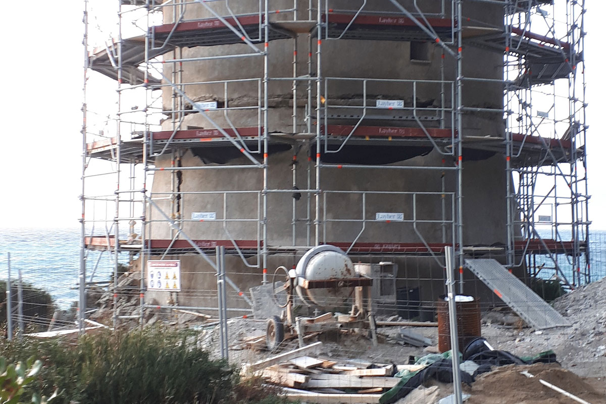 Réfection de tours génoises en Corse Enduits à la chaux naturelle pour bâtiment ancien Mortiers Tilia 3-RS